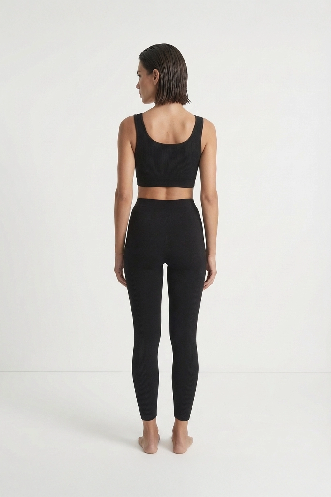 Ribbed Knit Mouvement Crop Top Luxmii