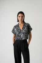 Collo Alto Top Najeon Print Luxmii