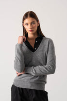 Essenza V-Neck Cashmere Sweater Mélange Grey Luxmii