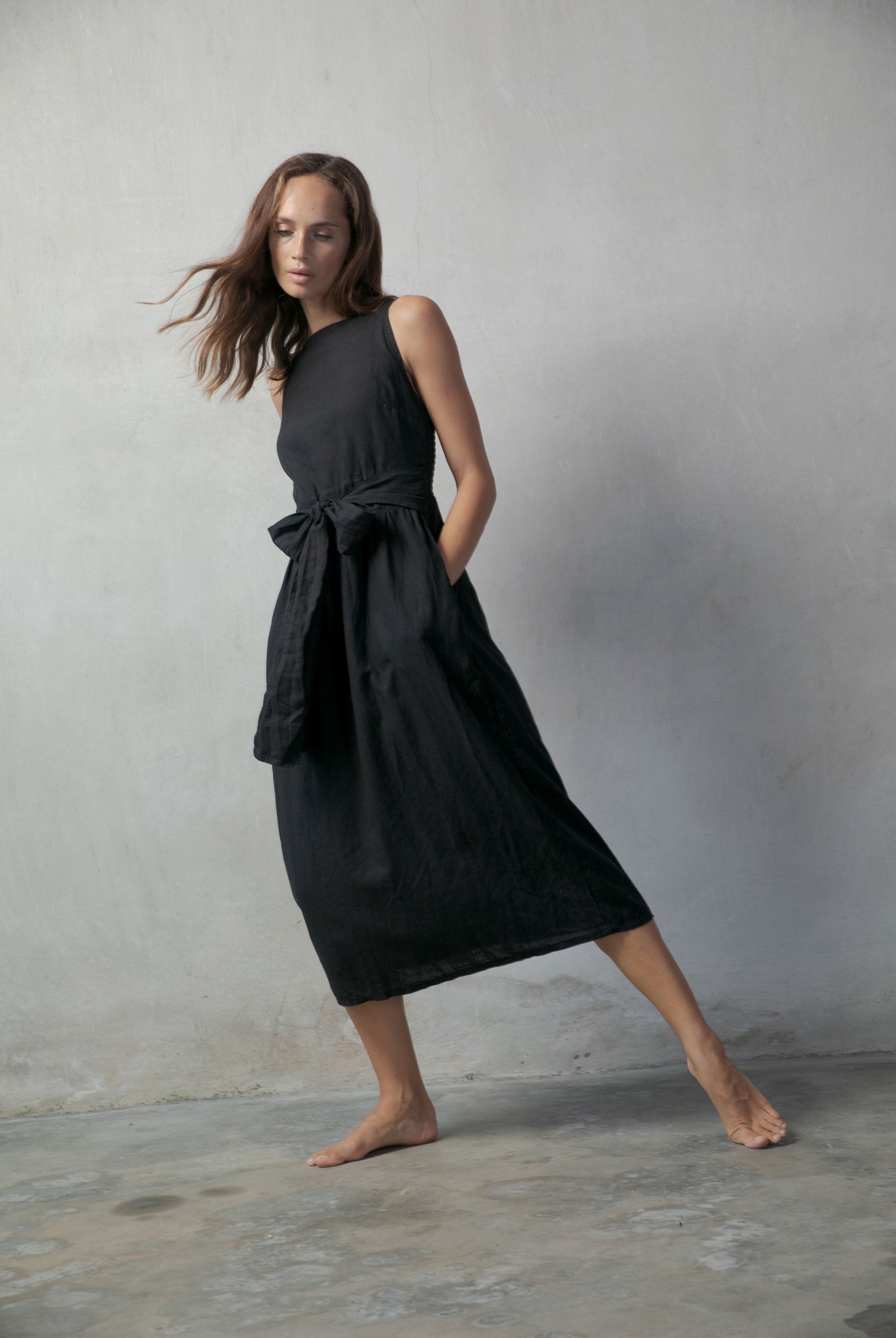 Farfalla Linen Midi Dress Black Luxmii