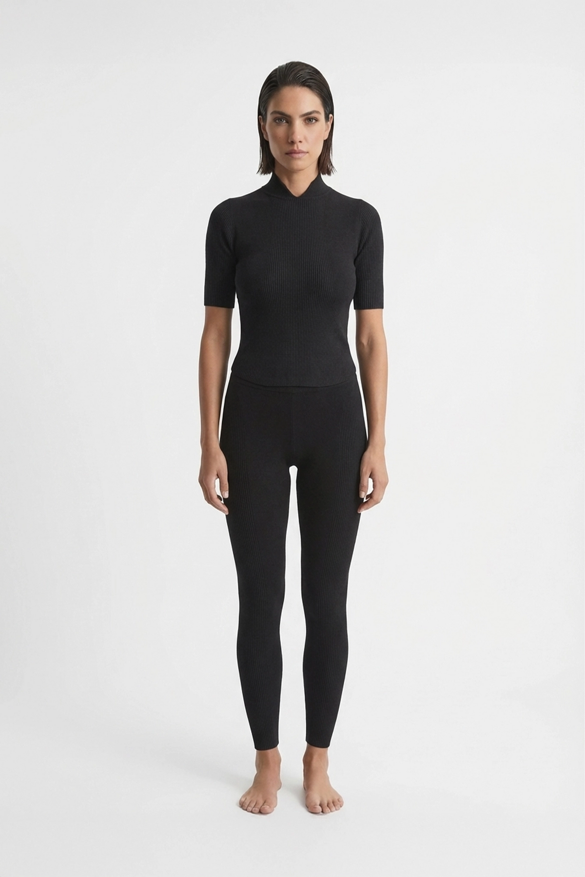 Ribbed Entonnoir Top in Black Luxmii