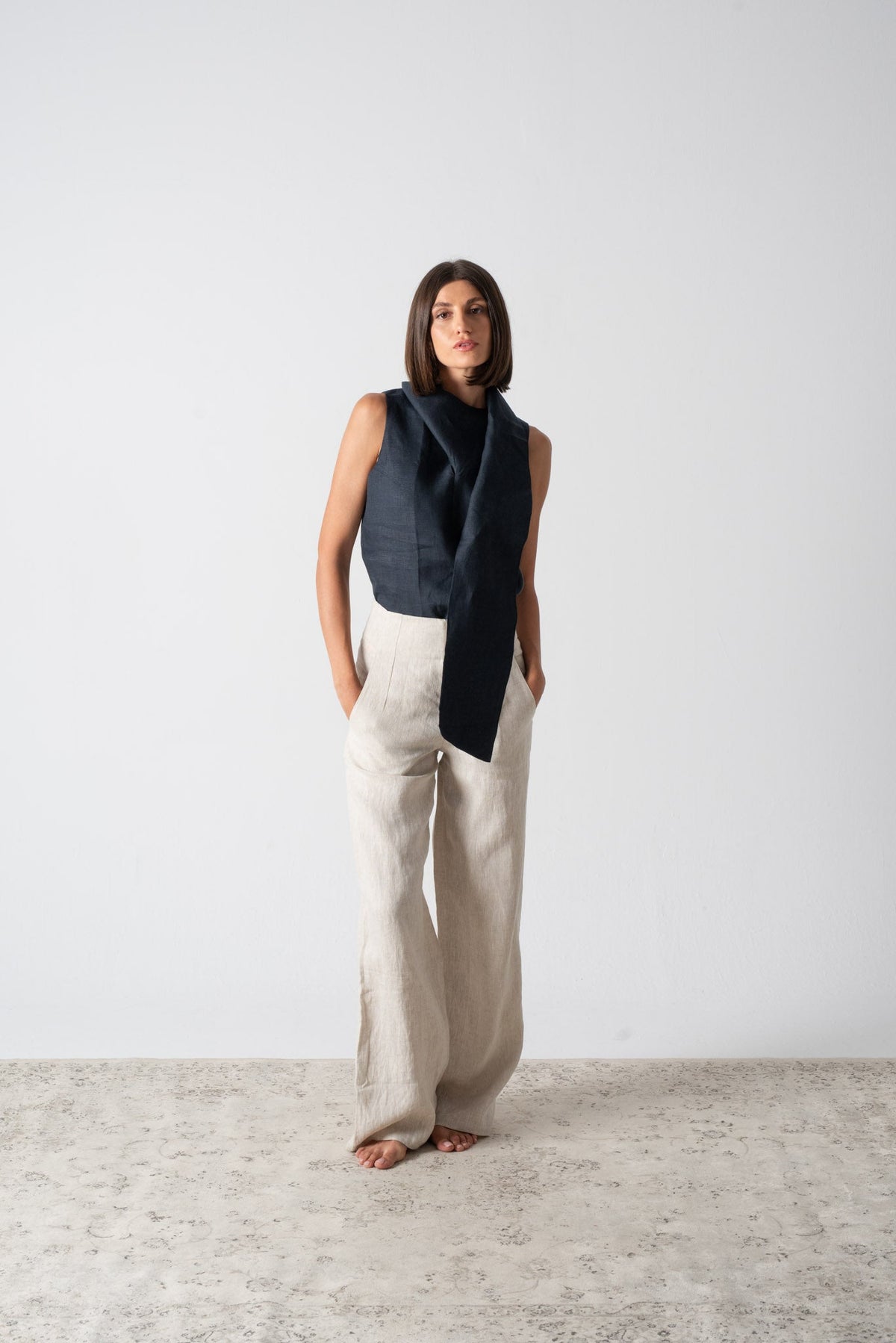 Vaeli Scarf Top Navy Luxmii