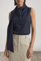 Vaeli Scarf Top Navy Luxmii