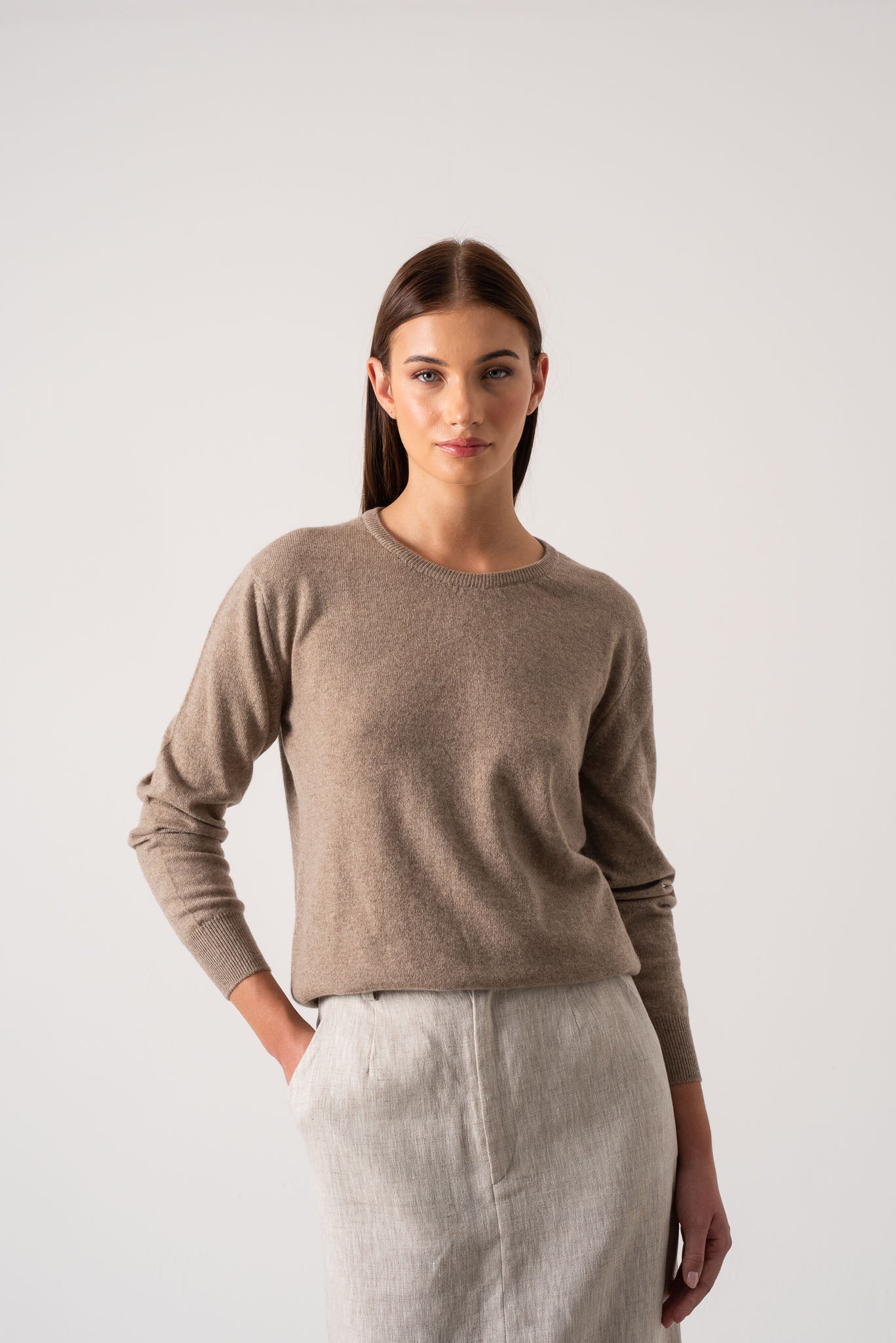 Velare Crewneck Cashmere Sweater Taupe Luxmii