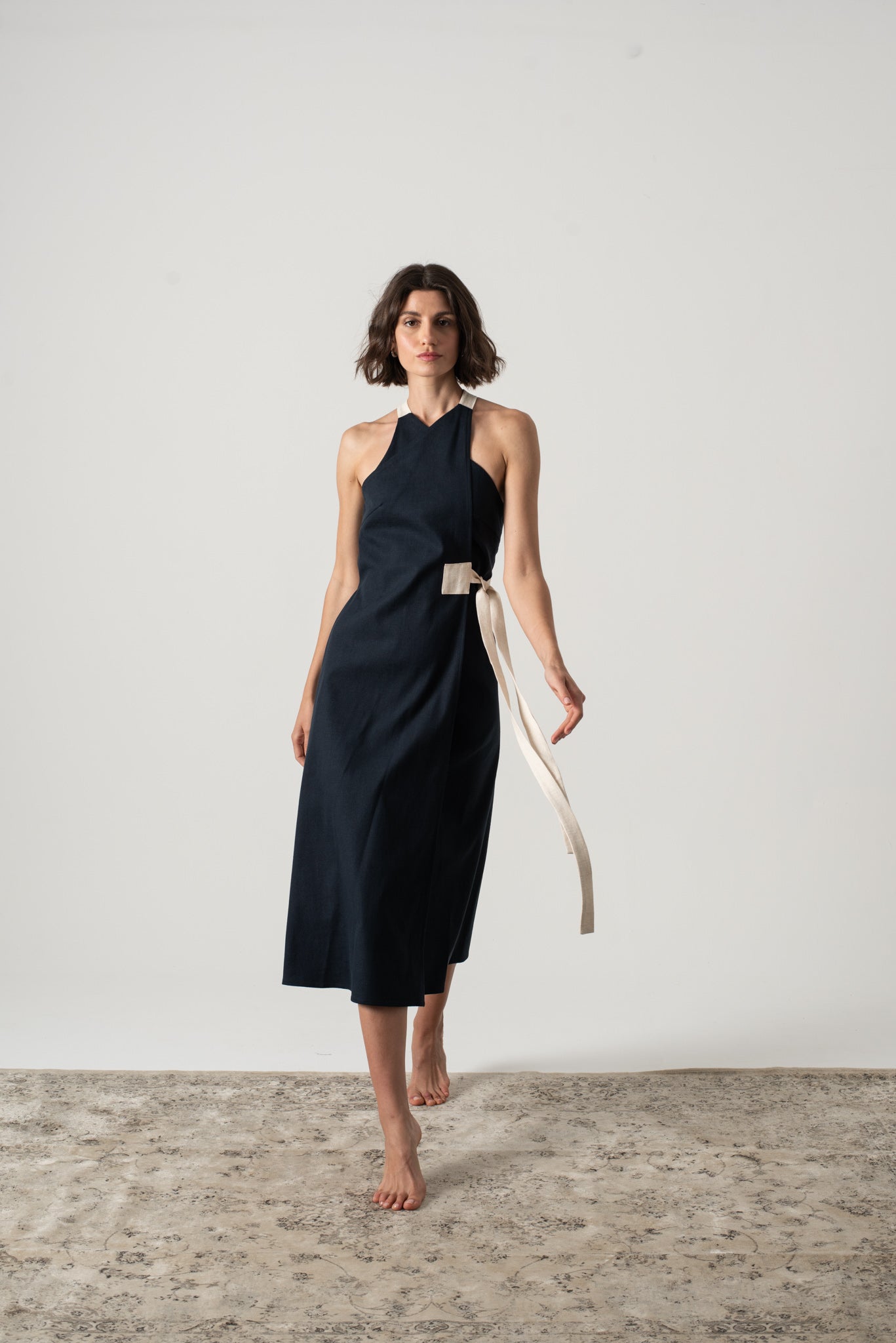 Zulu Linen Wrap Dress in Navy Luxmii